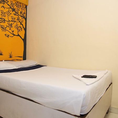 Omega Residency Hotel Mumbai  Buitenkant foto
